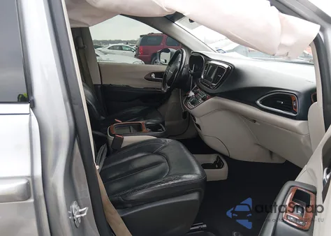 2019 Chrysler Pacifica Touring L z USA, uszkodzony, nr VIN 2C4RC1BG4KR540085